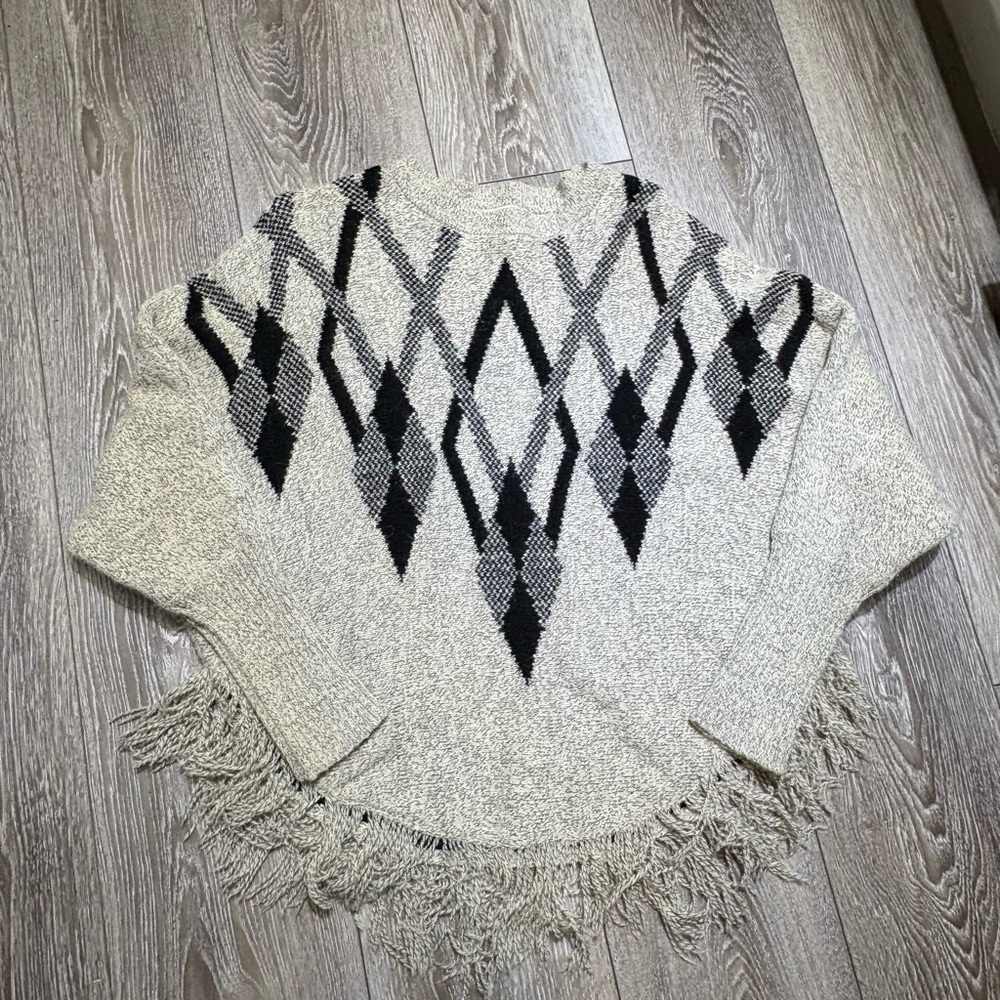 Ethercal Sweater - Black and Cream